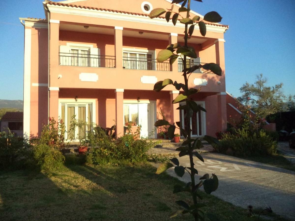 Karoubis Studio Kavallouri Exterior foto